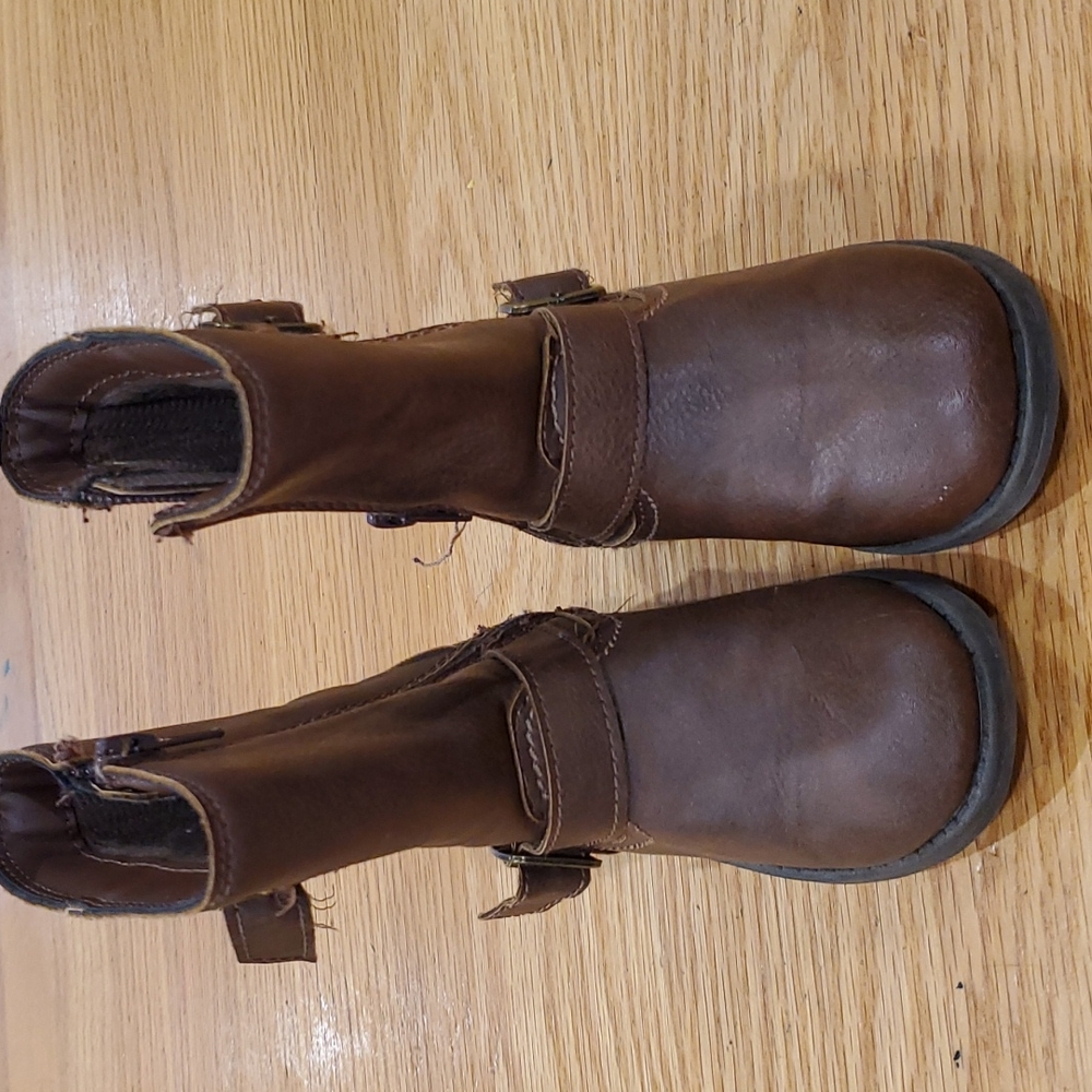 Carter's boots